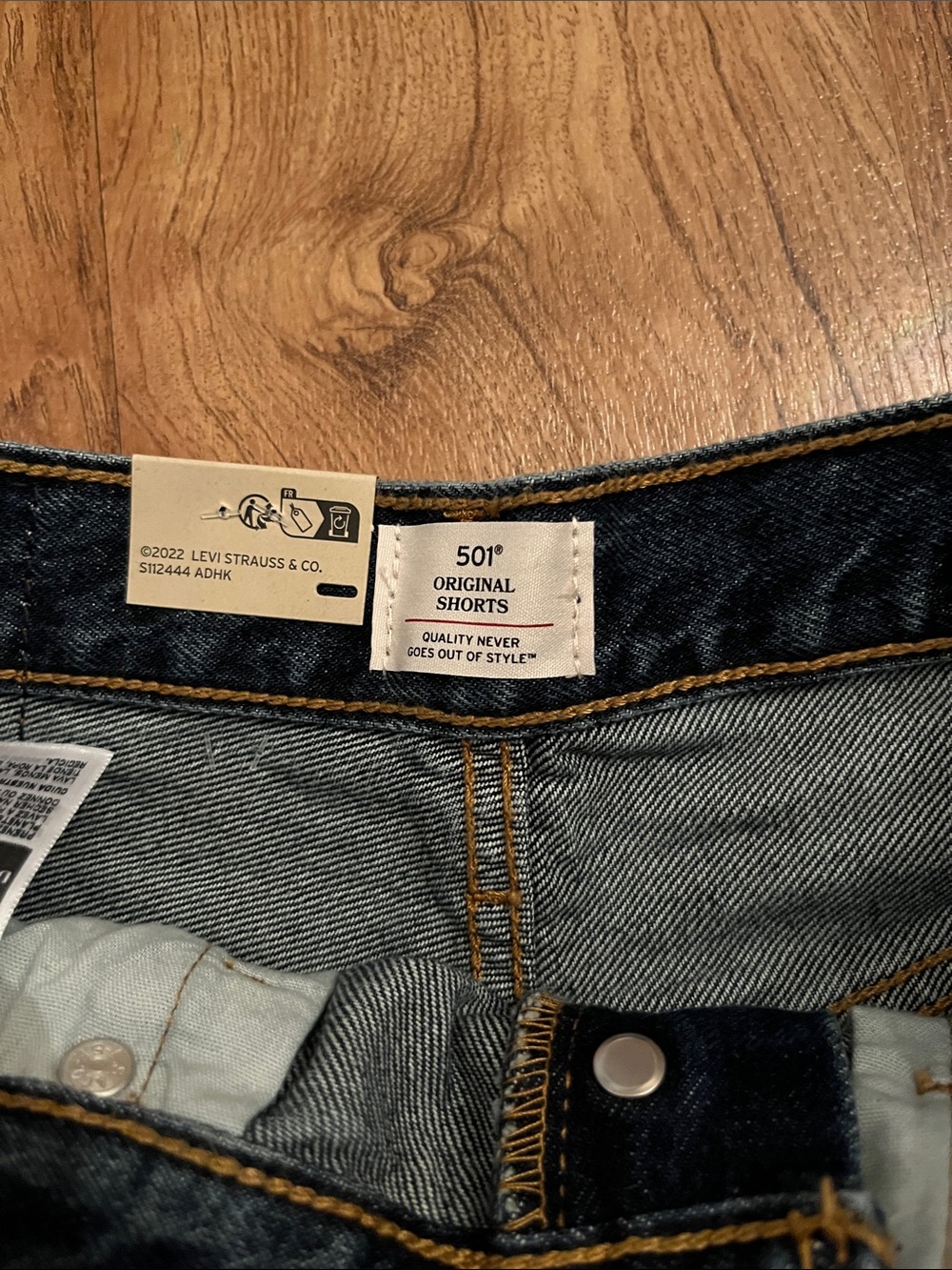 NWT Levi’s 501 Original Denim Shorts - Picture 4 of 11